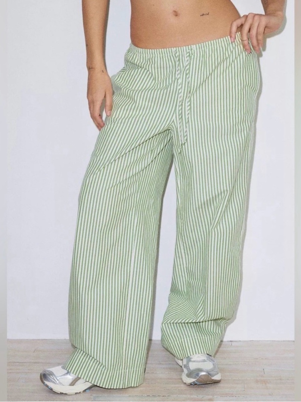 Urban Outfitters BDG Green and White Striped Wide-Leg Pants - Picture 1 of 9